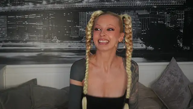 LanaReals online show from 02-15-26, 10:03