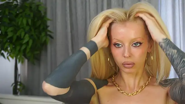 LanaReals online show from 03-04-26, 08:11