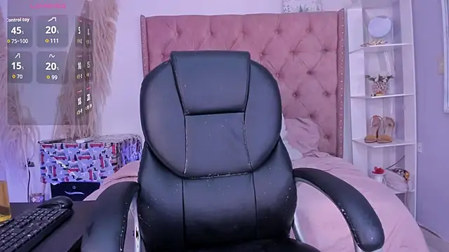 xNahomi 21 online show from 01-16-26, 12:31