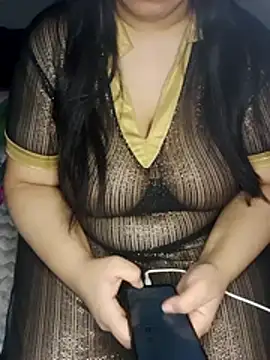 Snapshot of Curvymoza chatting on 02-15-26, 02:56 Curvymoza online show from 02-15-26, 02:56