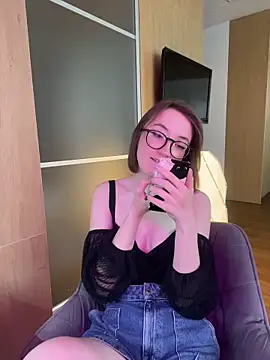Persephone Kore online show from 04-26-26, 02:47