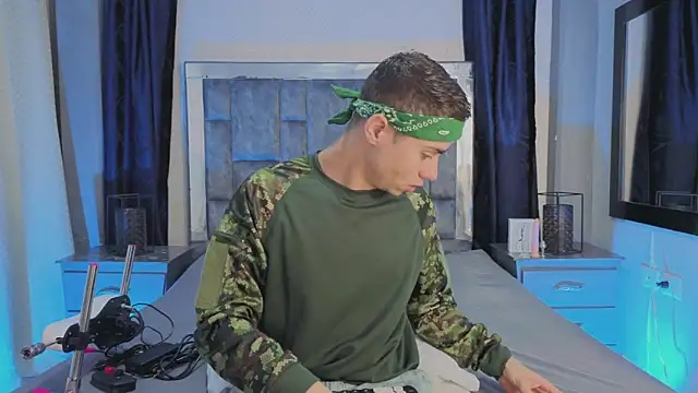 LeoMonnroe online show from 02-24-26, 07:37