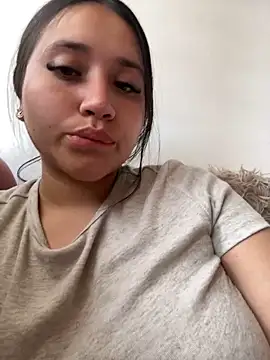 Snapshot of Veronica_Wins_ chatting on 03-06-26, 07:31 Veronica Wins online show from 03-06-26, 07:31