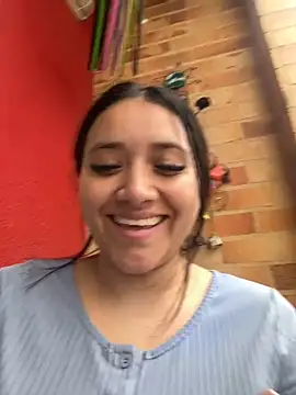 Snapshot of Veronica_Wins_ chatting on 03-09-26, 08:12 Veronica Wins online show from 03-09-26, 08:12