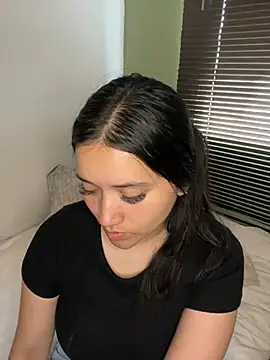 Snapshot of Veronica_Wins_ chatting on 03-24-26, 09:15 Veronica Wins online show from 03-24-26, 09:15