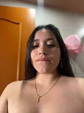 Veronica Wins  online show from 05-13-26, 06:37