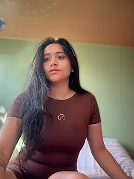 Veronica Wins  online show from 07-06-26, 01:51