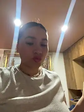 Veronica Wins  online show from 02-05-26, 06:37