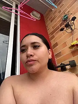 Snapshot of Veronica_Wins_ chatting on 03-17-26, 07:17 Veronica Wins online show from 03-17-26, 07:17