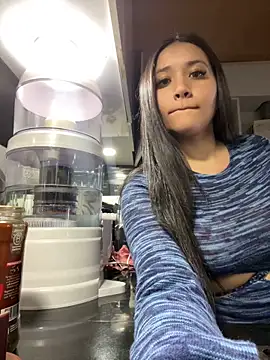 Snapshot of Veronica_Wins_ chatting on 04-04-26, 07:09 Veronica Wins online show from 04-04-26, 07:09