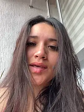 Veronica Wins  online show from 04-24-26, 03:36