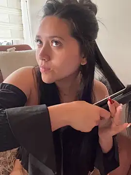 Veronica Wins  online show from 02-25-26, 07:03