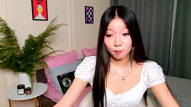 Qwertik333 online show from 01-14-26, 07:17