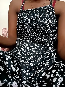 Cute Riyaa22 online show from 03-13-26, 10:31