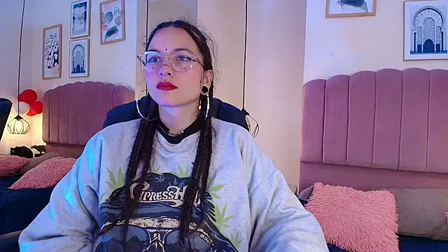 Hanabie  online show from 04-08-26, 03:19