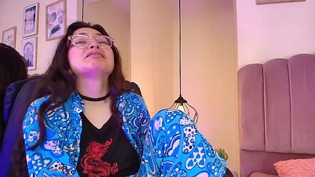 Hanabie  online show from 02-04-26, 03:23