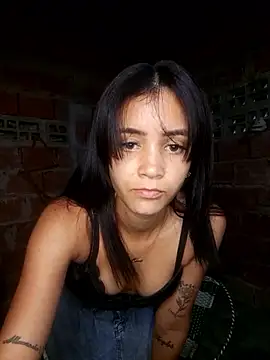 Snapshot of coniji13 chatting on 01-11-26, 04:52 coniji13 online show from 01-11-26, 04:52