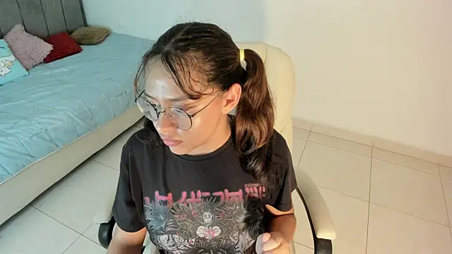 Snapshot of rosse_taylorx1 chatting on 04-30-26, 07:21 rosse taylorx1 online show from 04-30-26, 07:21