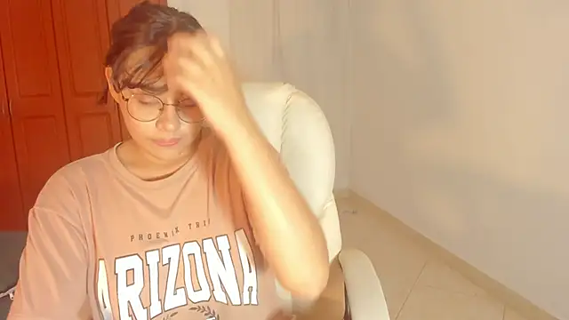 Snapshot of rosse_taylorx1 chatting on 01-14-26, 11:47 rosse taylorx1 online show from 01-14-26, 11:47