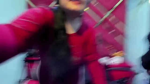 Snapshot of MiaRouss69 chatting on 02-10-26, 03:49 MiaRouss69 online show from 02-10-26, 03:49