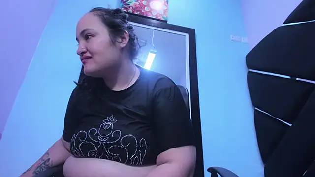 MiaRouss69 online show from 04-07-26, 08:38