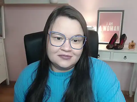 Snapshot of HollyDanceSoul chatting on 02-16-26, 05:17 HollyDanceSoul online show from 02-16-26, 05:17