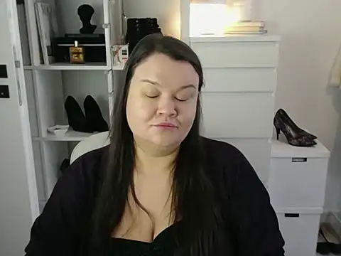 HollyDanceSoul online show from 03-18-26, 07:33