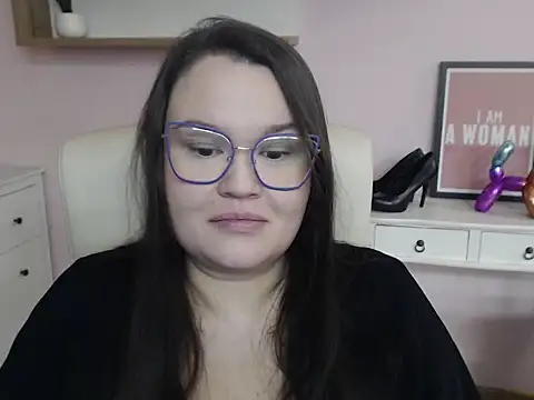 Snapshot of HollyDanceSoul chatting on 01-13-26, 07:34 HollyDanceSoul online show from 01-13-26, 07:34