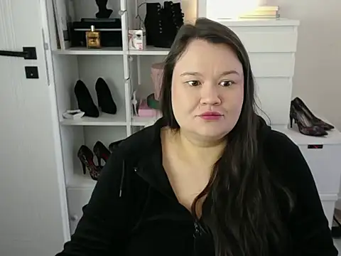 HollyDanceSoul online show from 03-28-26, 07:20