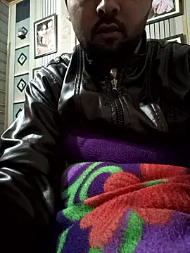 Pulkeet1433 online show from 01-13-26, 09:19