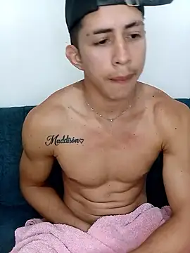 v3gueta1214 online show from 01-09-26, 02:35