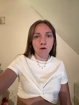 Snapshot of Marina_und_Jayden chatting on 07-16-26, 07:22 Marina und Jayden online show from 07-16-26, 07:22