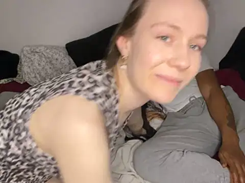 midnight ballerina  online show from 03-10-26, 09:19