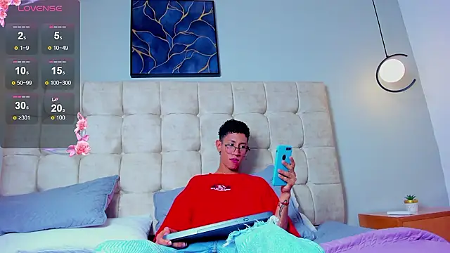 twink royale18 online show from 02-10-26, 06:18