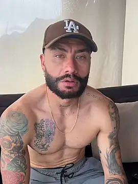 FrancoRossi  online show from 03-09-26, 08:01