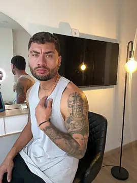 FrancoRossi  online show from 04-22-26, 01:07