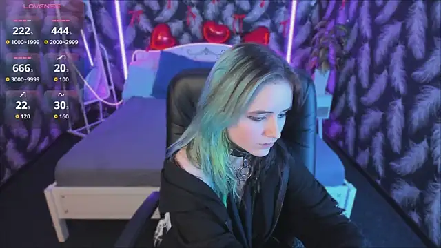 Snapshot of RubyMyst chatting on 02-16-26, 09:13 RubyMyst online show from 02-16-26, 09:13