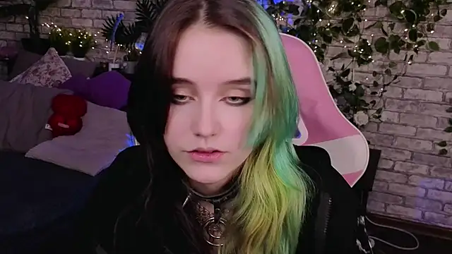 Snapshot of RubyMyst chatting on 02-28-26, 09:14 RubyMyst online show from 02-28-26, 09:14