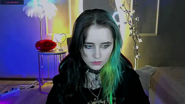 Snapshot of RubyMyst chatting on 02-17-26, 08:39 RubyMyst online show from 02-17-26, 08:39