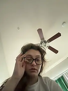 julia4thewin online show from 04-24-26, 09:17