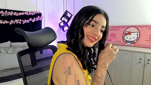 Abriil cutee online show from 04-05-26, 01:51