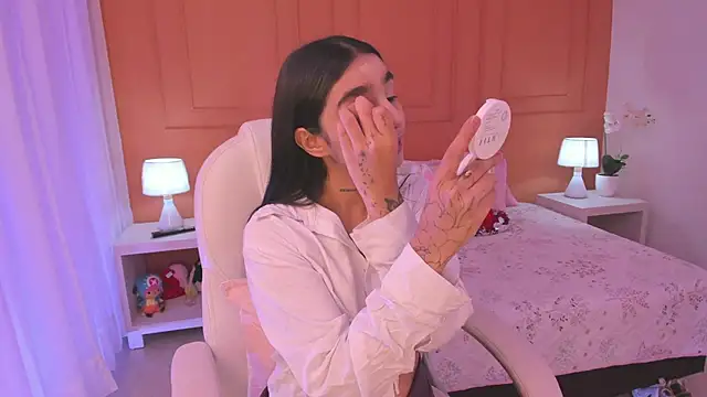 Abriil cutee online show from 05-01-26, 01:38