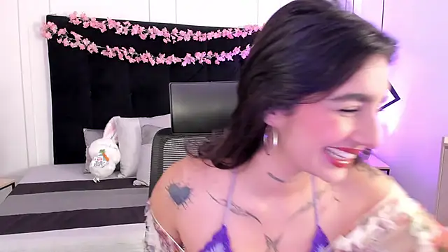 Abriil cutee online show from 04-06-26, 01:23