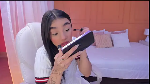 Abriil cutee online show from 06-12-26, 01:53