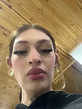 lizz lunna online show from 05-04-26, 03:21