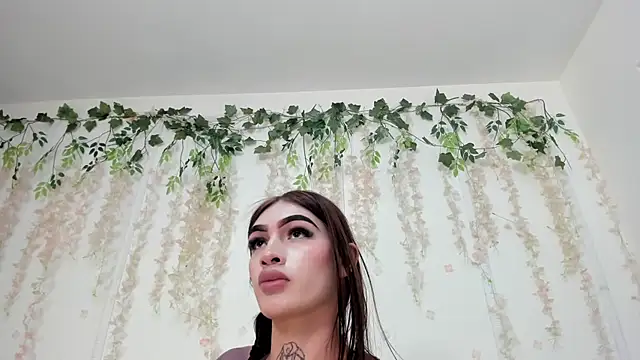 lizz lunna online show from 06-09-26, 09:16