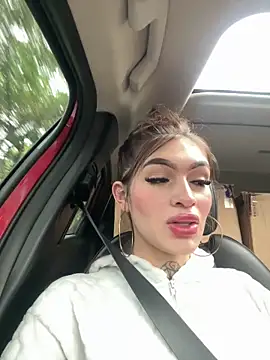 lizz lunna online show from 05-11-26, 12:50