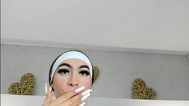 lizz lunna online show from 02-10-26, 08:41