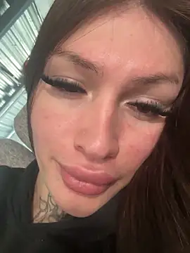 lizz lunna online show from 04-21-26, 03:40