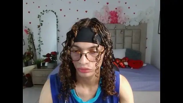 Snapshot of Axel_fox77 chatting on 06-15-26, 12:44 Axel fox77 online show from 06-15-26, 12:44